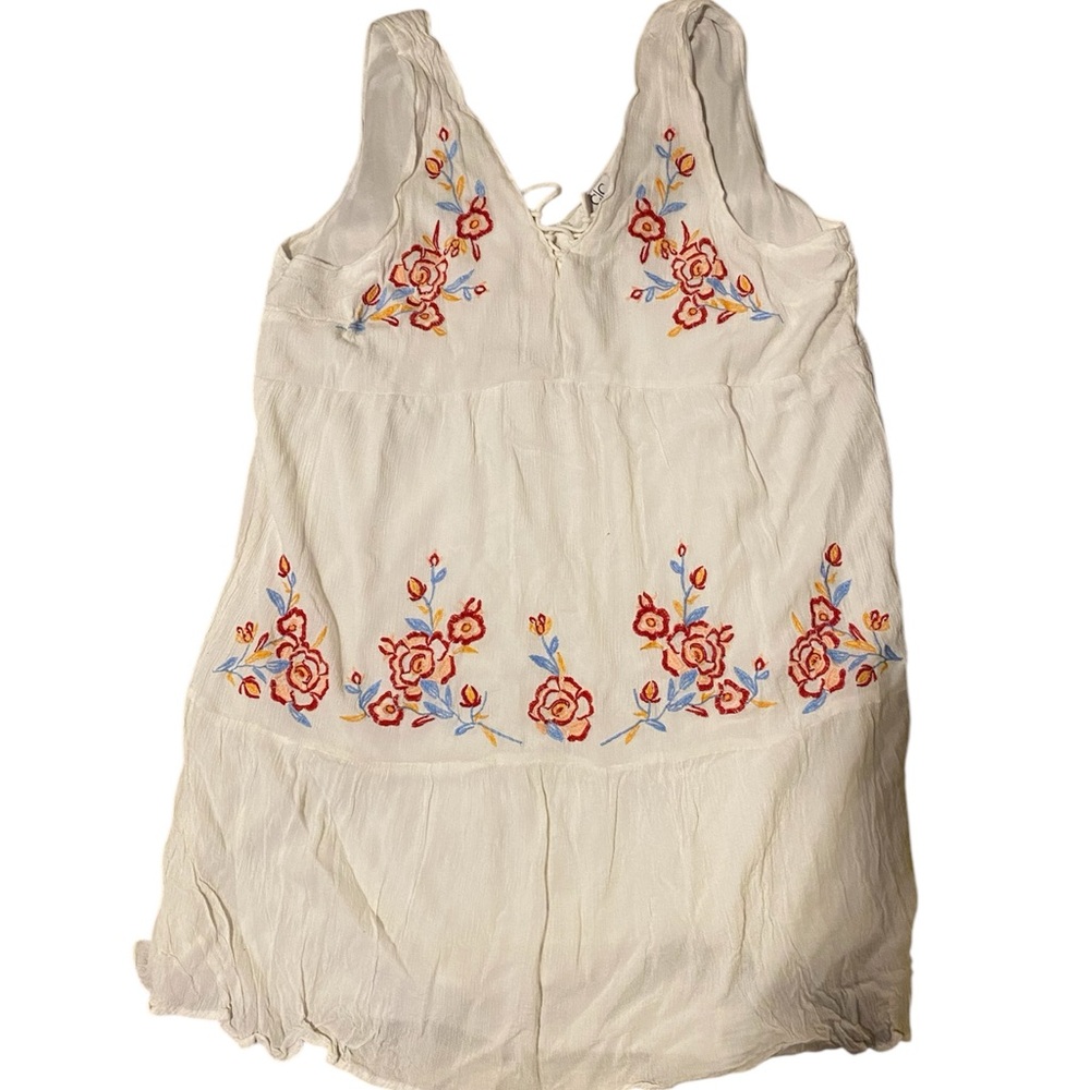 Chic Connection White Sleeveless Dress